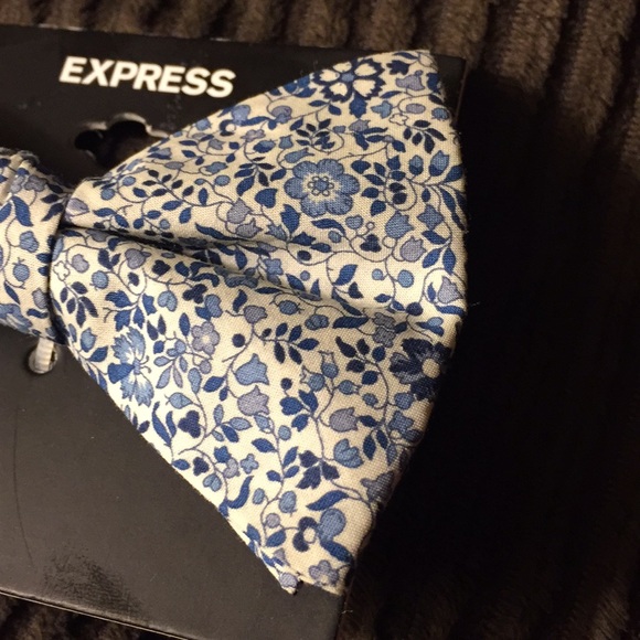 Men's Bow Tie - Picture 2 of 5